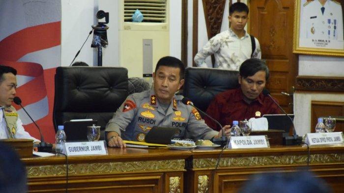 Kapolda Jambi Irjen Pol Rusdi Hartono ikut rakor bersama Kepala BNPB RI Letjen TNI Suharyanto.