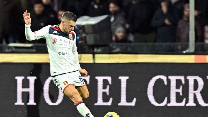 Kevin Strootman di Genoa