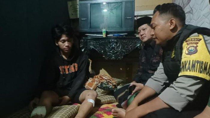 Dapat laporan ada anggota geng motor bersembunyi di Kenali Asam usai tawuran, Lurah Kenali Asam Haliluddin cek lokasi kejadian, Rabu (12/6/2024).