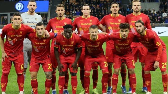 Lecce akan menjamu Cagliari dalam pertandingan Serie A Italia malam ini