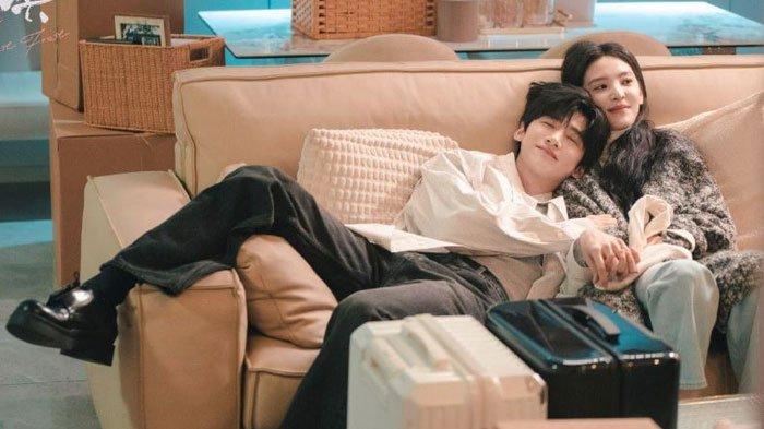SINOPSIS - Drama China The First Frost yang dibintangi oleh Bai Jingting dan Zhang Ruonan.