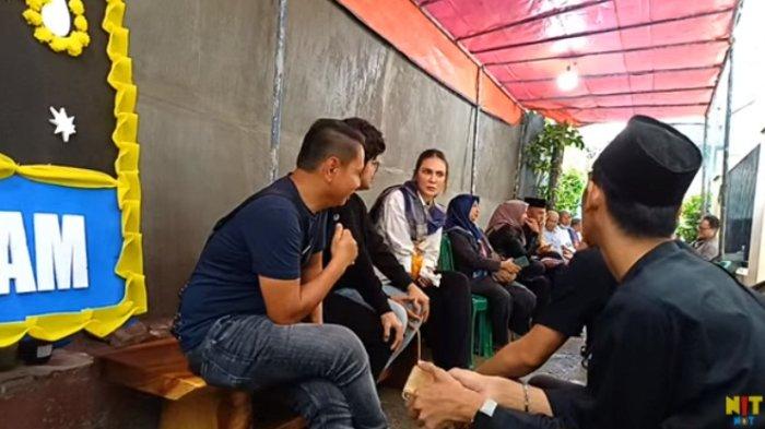 Luna Maya Takziah kerumah Maxime Boutier