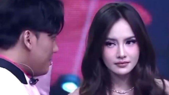 Mahalini Tampil Beda