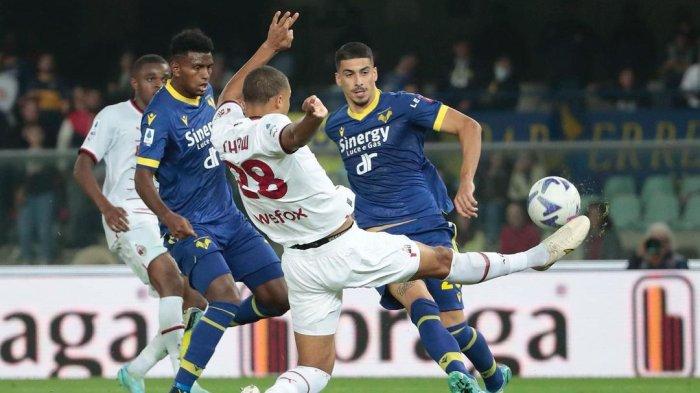 Aksi Malick Thiaw di laga AC Milan Vs Hellas Verona