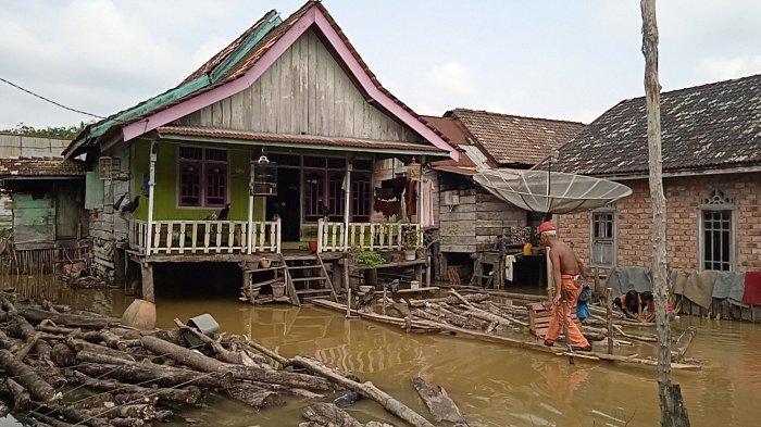 Masyarakat RT 09 Kelurahan Pasar Baru Batanghari Hampir Tiga Bulan Dilanda Banjir