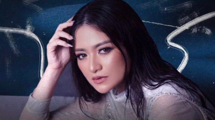Nathalie Holscher Jadi DJ lagi