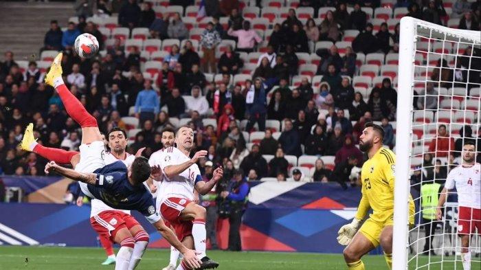 Olivier Giroud mencetak gol untuk Prancis saat lawan Gibraltar 14-0