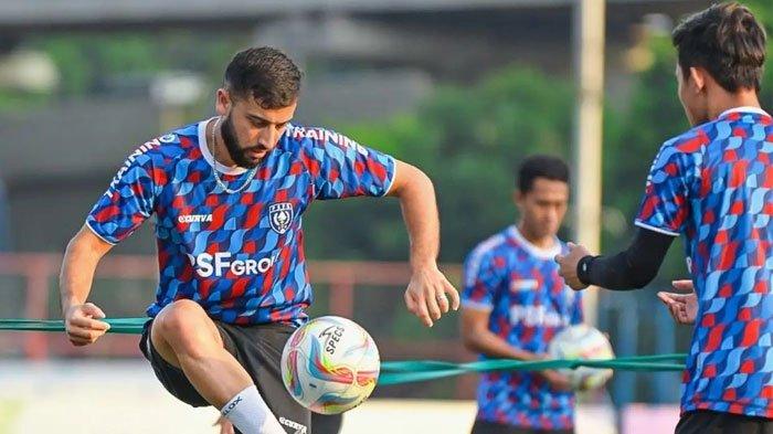 Latihan PSPS Riau menghadapi Liga 2 musim 2024/2025