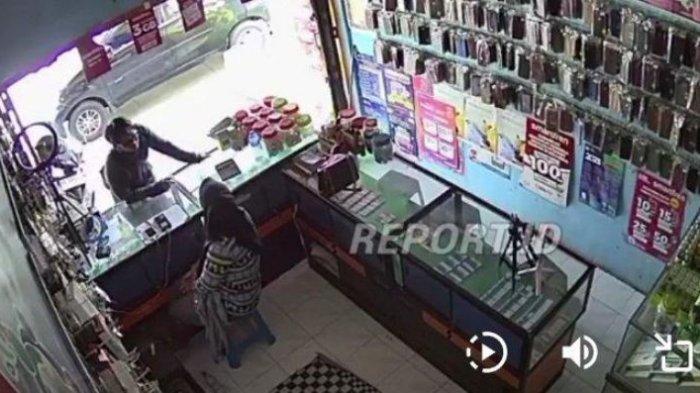 Nekat Mencuri Motor di Konter Hp, Pelaku Malah Meninggalkan Mobilnya di TKP