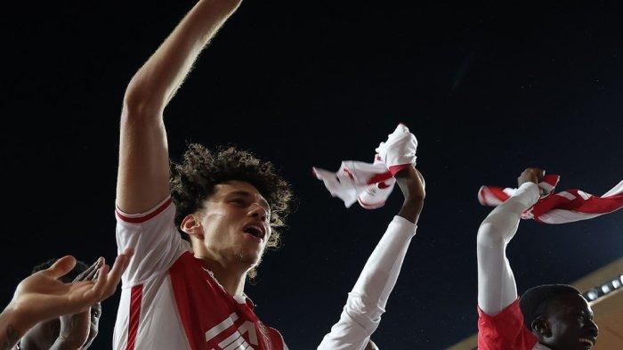 Pemain AS Monaco, Maghnes Akliouche merayakan gol