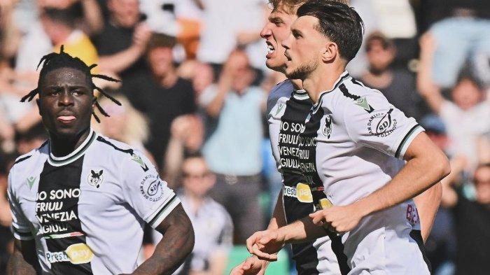 Pemain Udinese Lazar Samardzic dan kawan-kawan