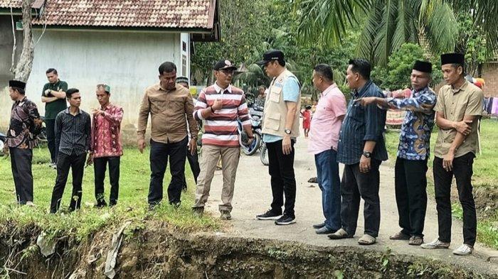 Peninjauan titik lokasi longsor di Kabupaten Tebo