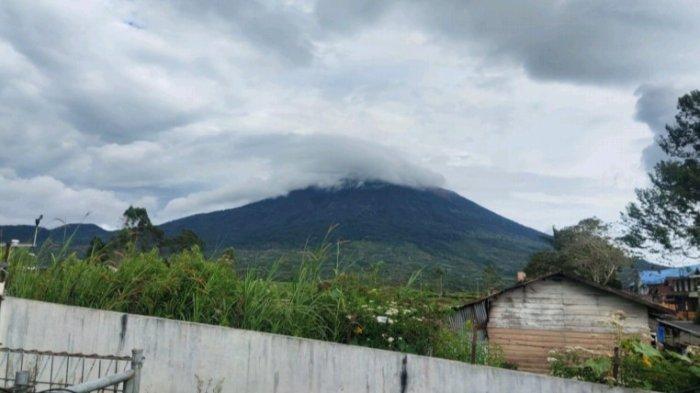 Potret Gunung Kerinci pada Ahad (22/12/2024)