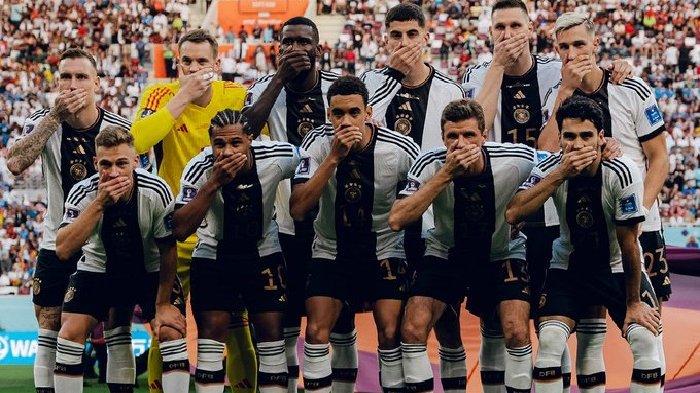 Potret timnas Jerman tolak larangan 'pelangi' di Piala Dunia 2022 Qatar