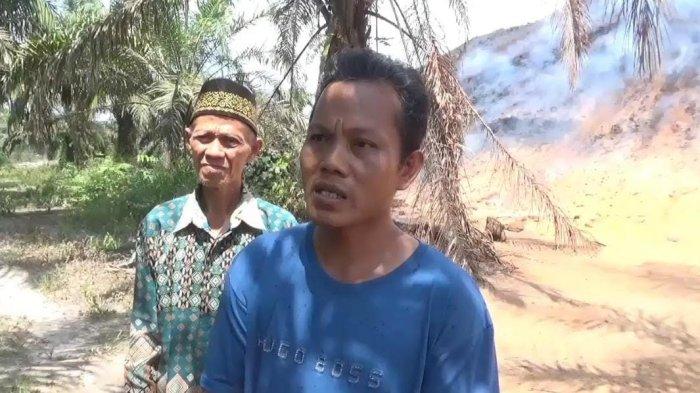 Raden Zaini, warga yang melihat kebakaran ribuan ton batu bara di Muaro Jambi