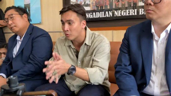 Rendy Kjaernett Tak Mau Cerai dengan Lady Nayoan