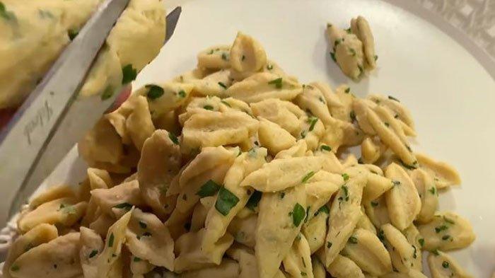 Resep Kue Bawang Gunting