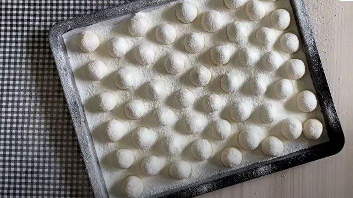 Resep Putri Salju Keju Lembut Lumer di Mulut
