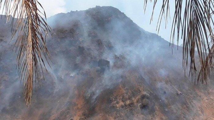 Ribuan ton baru bara di Tambang yang berada di Desa Sungai Gelam Kecamatan Sungai Gelam Kabupaten Muaro Jambi terbakar