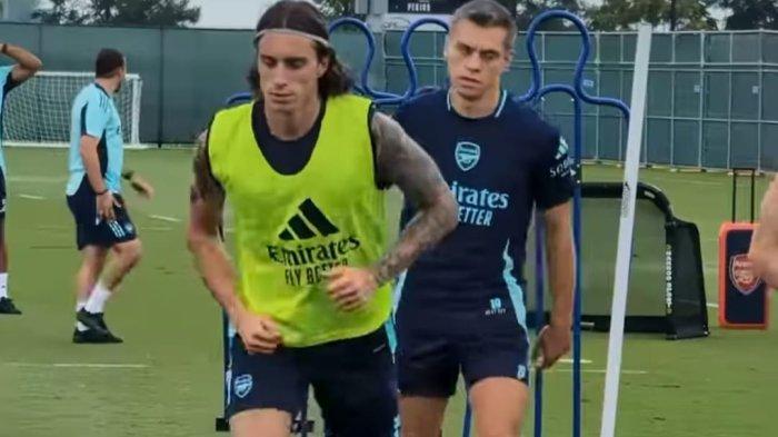Riccardo Calafiori saat Latihan bersama skuad Arsenal.