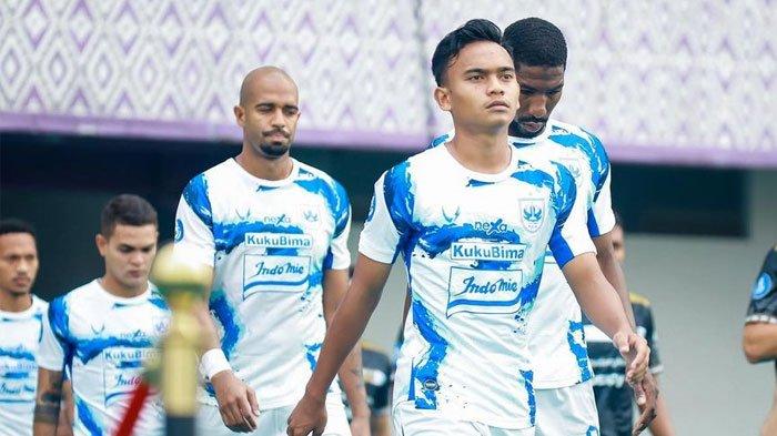 Ridho Syuhada Putra saat berkostum PSIS Semarang. Dia dipinjamkan ke PSMS yang berkompetisi di Liga 2.