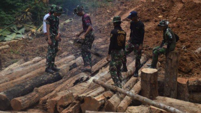 Satgas TMMD ke 122 Kodim 0420 Sarko Lanjutkan Perbaikan Jalan hingga Rehap Rumah Warga