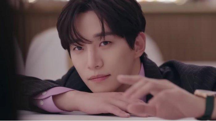 Sinopsis King The Land Episode 7