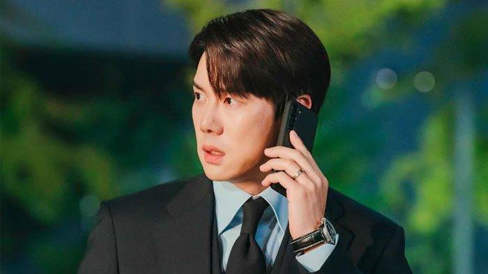 Sinopsis When the Phone Rings Episode 7