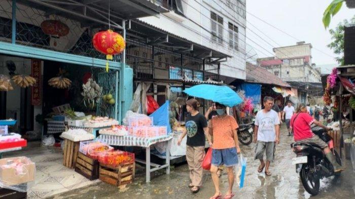 Suasana Pasar Hongkong Kota Jambi jelang perayaan Imlek, Senin (25/1/2025)