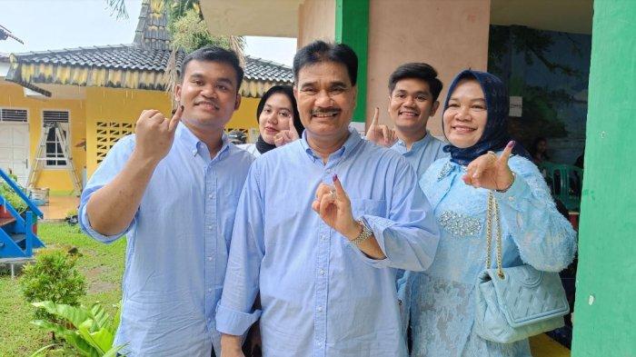 Ketua DPD Partai Gerindra Provinsi Jambi, Sutan Adil Hendra (SAH) menggunakan hak pilihnya