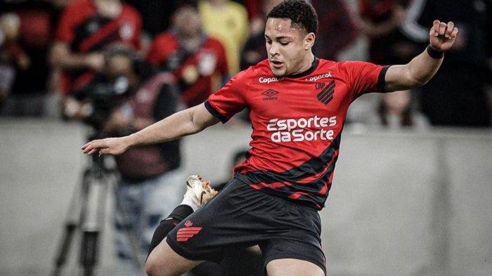 Vitor Roque, penyerang muda Brasil yang merapat ke Barcelona