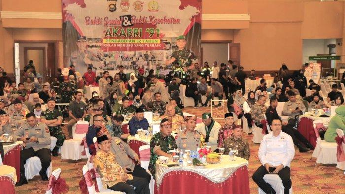 Bakti Sosial (Baksos) dan Bakti Kesehatan ( Bakkes) 32 Tahun Pengabdian Akabri 1991- Nawa Tunggal dihadiri langsung Kapolda Jambi, Irjen Pol. Rusdi Hartono, Danrem 042/Gapu, Brigjen TNI Supriono dan Gubernur Jambi, Al Haris Sabtu (21/10/2023).
