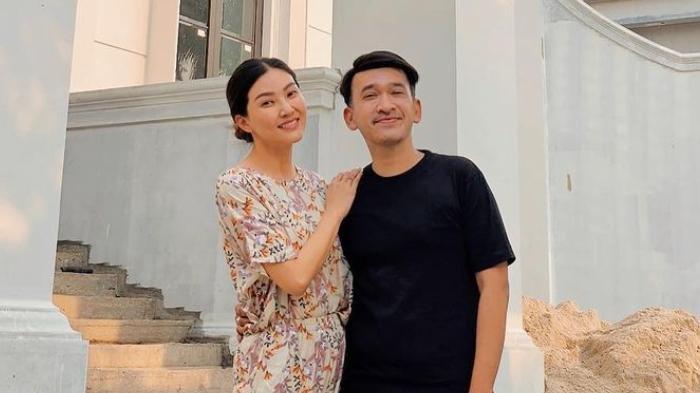 Jika pada sidang kedua ini kembali tak hadir, majelis hakim bisa memutuskan Ruben Onsu dan Sarwendah bercerai atau tidak pada hari ini.