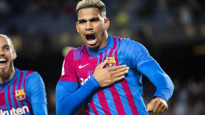 Bek muda Barcelona Ronald Araújo