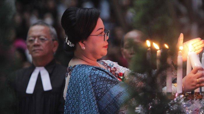 Penyalaan lilin pada perayaan Natal Oikumene Jambi, Jumat (29/12/2023)