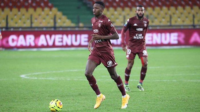 Pape Matar Sarr pemain Metz FC yang jadi incaran Man United