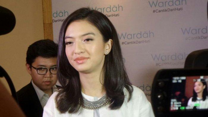 Artis peran Raline Shah saat diabadikan di Hotel Dharmawangsa, Jakarta Selatan