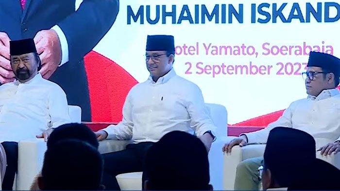Surya Paloh, Anies Baswedan, dan Muhaimin Iskandar, dalam deklarasi Bacapres-Bacawapres, di Surabaya, Sabtu (2/9/2023).