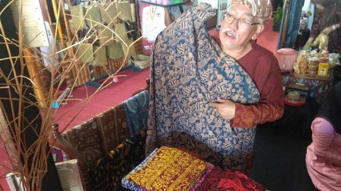Zainul Bahri, perajin batik Jambi