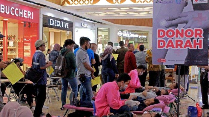 Aksi donor darah Hotel Ciputra Semarang