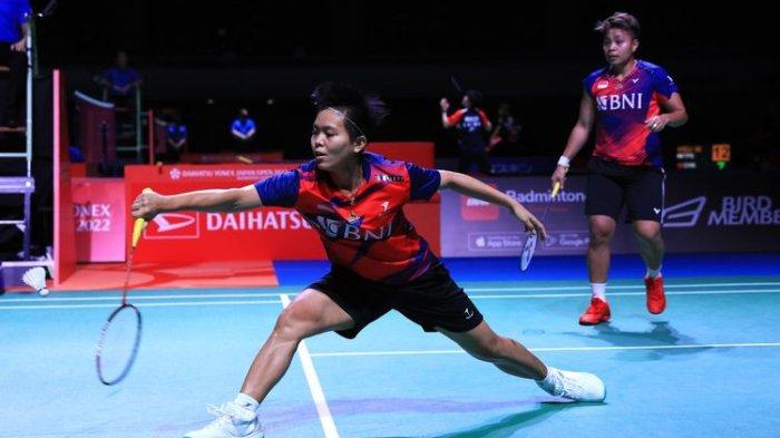 Aksi ganda putri Indonesia, Apriyani Rahayu/Siti Fadia Silva Ramadhanti, ketika menghadapi Catherine Choi/Josephine Wu (Kanada) pada babak pertama Japan Open 2022, Selasa (30/8/2022) pagi WIB.Apri/Fadia menang dan melaju ke babak kedua.
