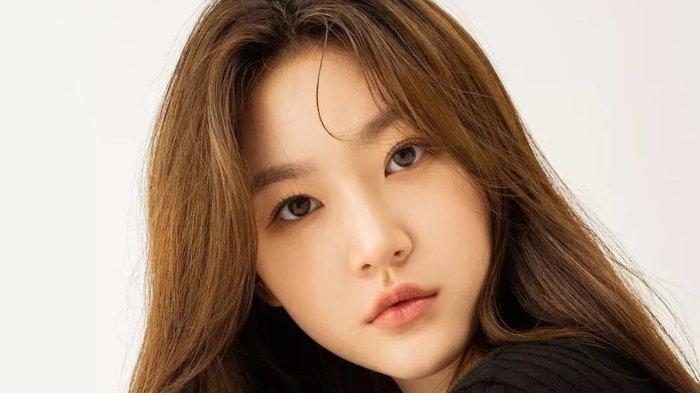 DITEMUKAN MENINGGAL: Aktris Korea Kim Sae Ron ditemukan meninggal dunia di rumahnya, Minggu (16/2/2025).(SOOMPI)