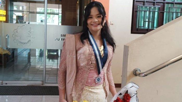 Sosok Alivia Rahma Azzahra, siswi SMA Negeri 3 Purwokerto, Banyumas yang diterima di 12 kampus luar negeri.