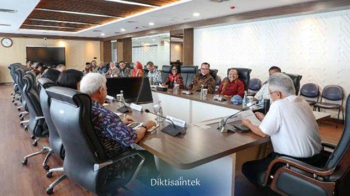 Audiensi Forum Rektor Indonesia: Mendiktisaintek Apresiasi UKSW sebagai Kampus yang Punya Keunikan