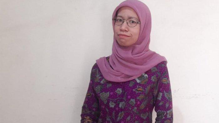 Bu Fenny Ayuningtyas guru tuli di SLB Negeri Salatiga yang inspiratif dan menjadi konten kreator Kemendikburistek