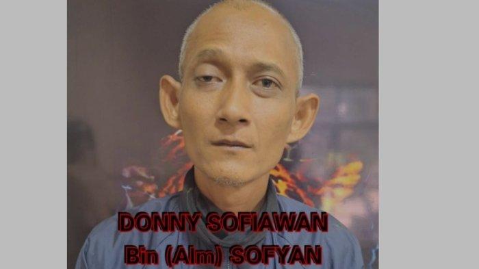 Sosok Donny Sofiawan (44) tersangka penembakan seorang remaja putri berinisial CTD (16) di kota Semarang.