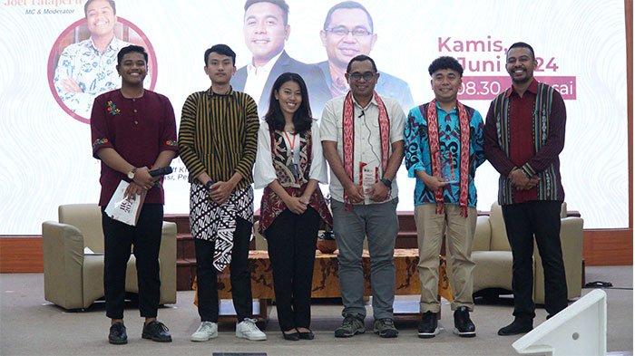 Foto bersama dalam Seminar Nasional IICF 2024 UKSW di BU UKSW, Kamis (06-06-2024)