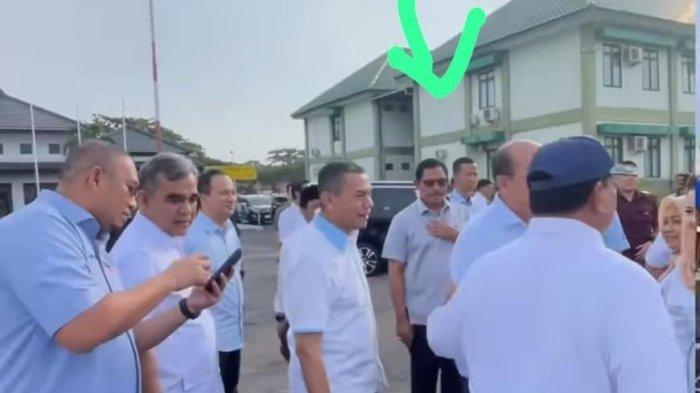 Foto viral Gubernur Jateng, Nana Sudjana yang disebut menyambut calon presiden nomor urut 2 Prabowo Subianto bersama tim kampanye Prabowo-Gibran di Kota Semarang.