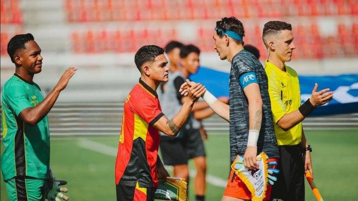 Gali Freitas saat didapuk sebagai kapten tim pada laga Leg 1 Playoff Kualifikasi Piala Asia 2027 melawan Mongolia