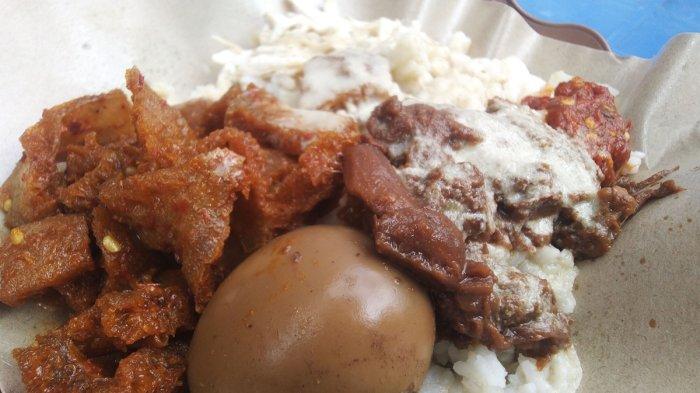 Gudeg Jogja dijual di Kabupaten Kudus.